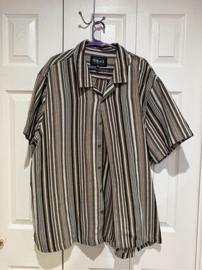 Black Men's Vertical Stripe Short-Sleeve Button-Down Shirt